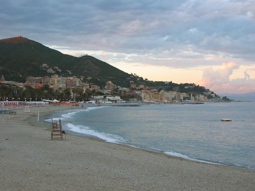 Апартаменты Quiete Ad Un Passo Dal Mare Альбисола-Супериоре Экстерьер фото